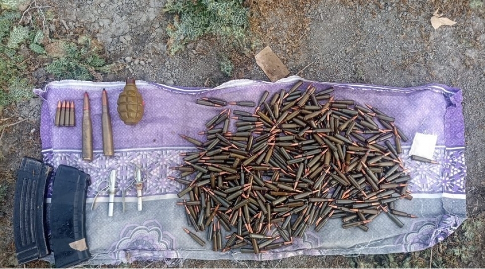 zerdabda-muxtelif-nov-silah-sursat-ashkarlanib-foto