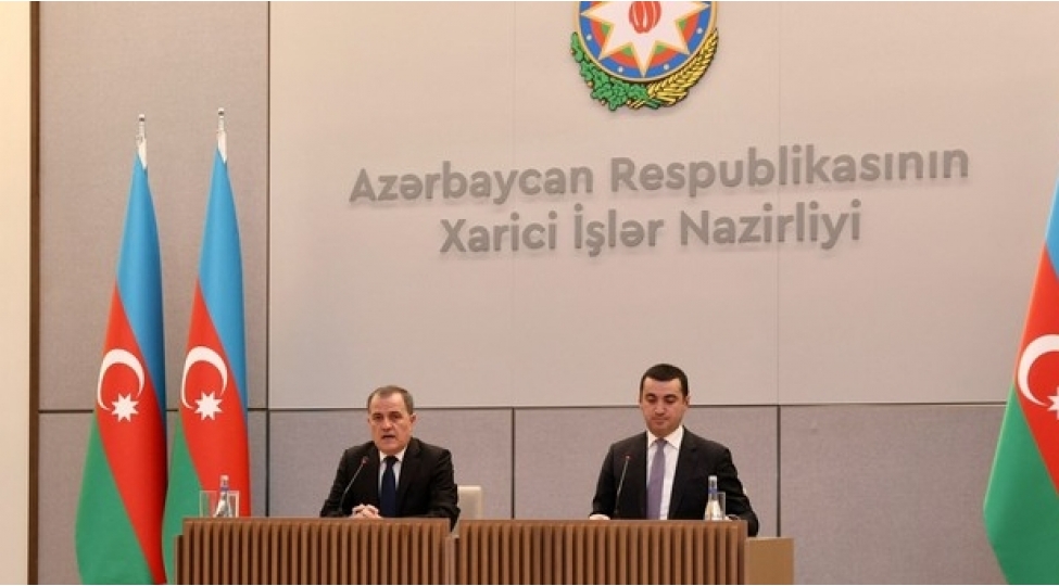 resmi-baki-ukraynada-dialoq-yolunu-destekleyir-xin-bashchisi