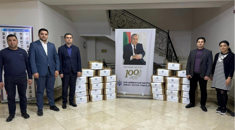 sebail-rayonunda-shehid-qazi-ve-azteminatli-ailelere-bayram-sovqatlari-verilib-foto