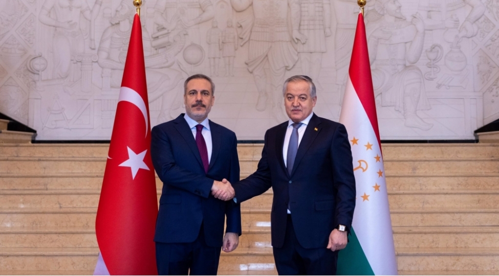 dushenbede-turkiye-ve-tacikistan-xarici-ishler-nazirlerinin-gorushu-olub