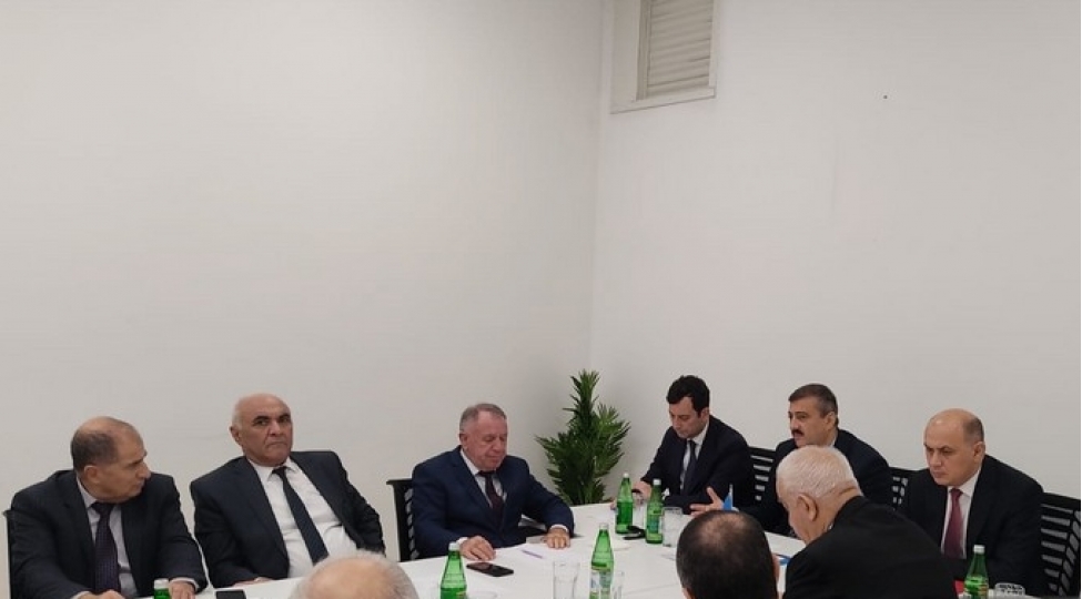 shekide-sechki-mubahiselerinin-mehkeme-qaydasinda-helline-dair-seminar-mushavire-kechirilib