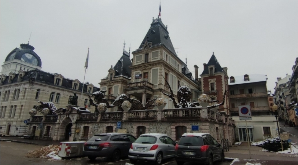 evian-meriyasi-natevanin-heykeli-bagda-qalacaq-vandalizm-akti-ile-bagli-polise-muraciet-etmishik