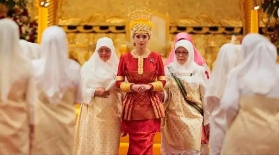 bruneyde-shahzade-abdulun-toyu-ile-bagli-shenlikler-bashlayib