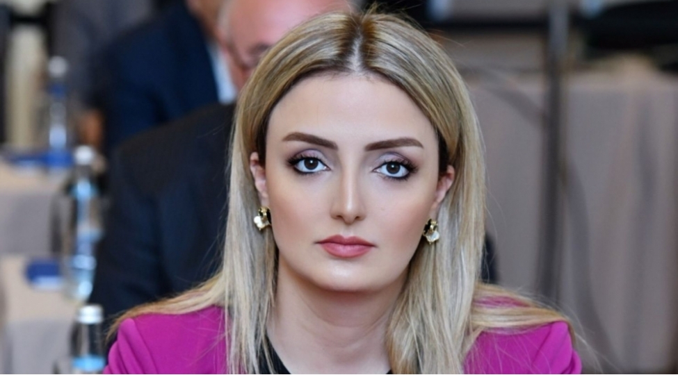 konul-nurullayeva-ereb-metbuatinda-azerbaycanin-ugurlarindan-yazdi