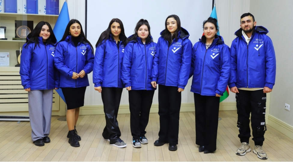 azerbaycan-konulluleri-genc-sechicileri-maariflendirecek-foto
