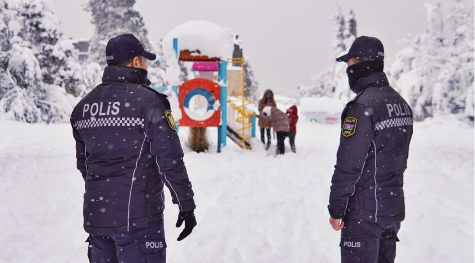 cenub-rayonlarinda-polis-guclendirilmish-ish-rejiminde-fealiyyet-gosterir