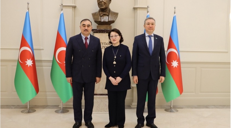 azerbaycan-sefiri-qazaxistanli-hemkari-ve-beynelxalq-fond-sedri-ile-medeniyyet-sahesinde-elaqeleri-muzakire-edib-foto