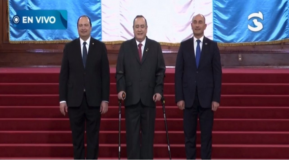 azerbaycan-qvatemala-prezidentinin-andichme-merasiminde-temsil-olunub