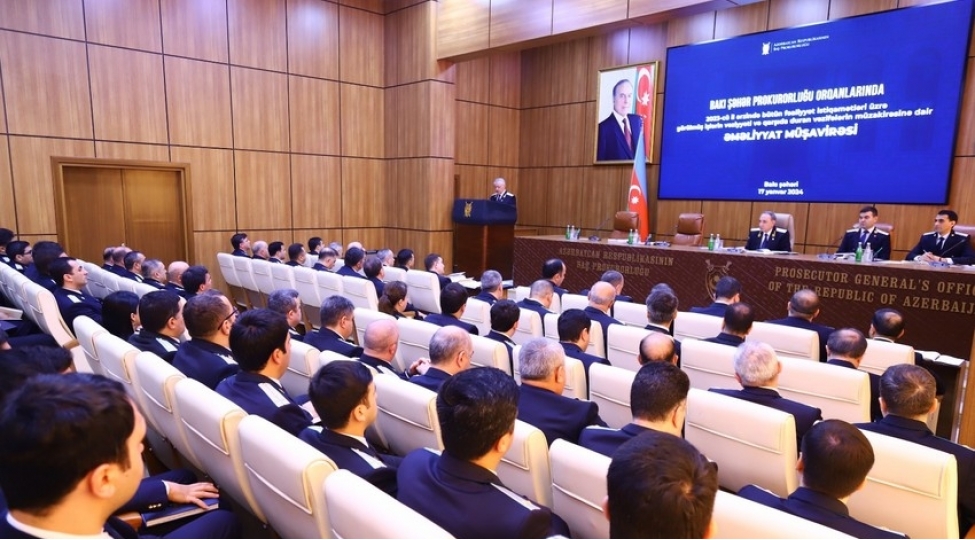 oten-il-baki-sheher-prokurorlugunda-4-nefere-tohmet-verilib-1-nefer-ishden-chixarilib