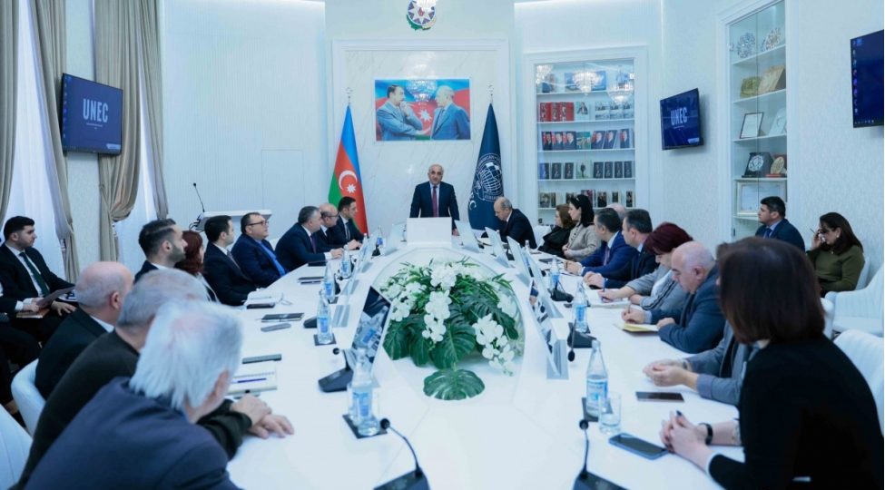 iqtisad-universitetinde-yashil-unec-ili-elan-olunub-foto