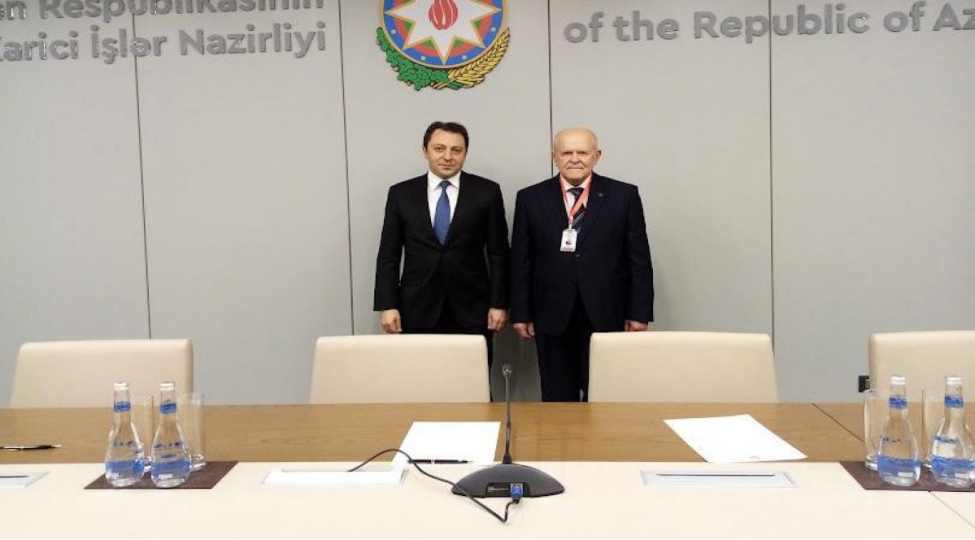 elnur-memmedov-mdb-bash-katibinin-birinci-muavini-ile-gorushub