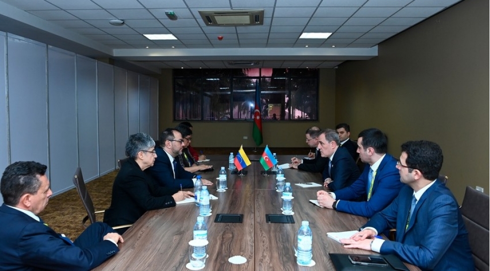 azerbaycanla-venesuela-arasinda-siyasi-meslehetleshmeler-haqqinda-fikir-mubadilesi-aparilib