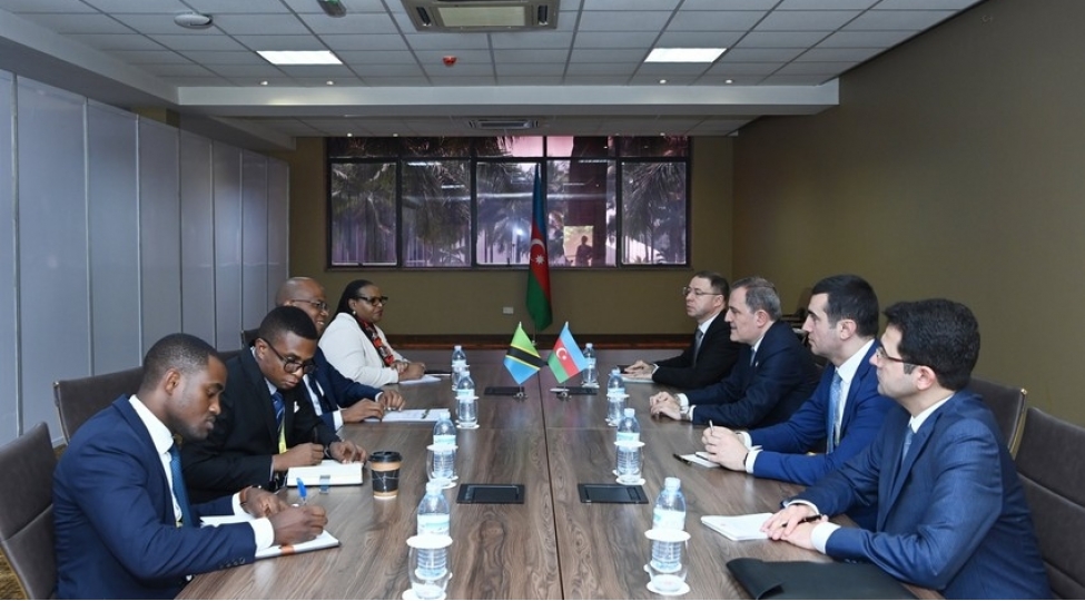 ceyhun-bayramov-tanzaniyali-hemkari-ile-gorushub