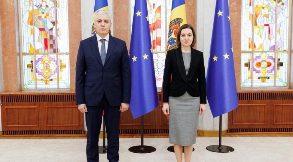 azerbaycanli-sefir-etimadnamesini-moldova-prezidentine-teqdim-edib-foto