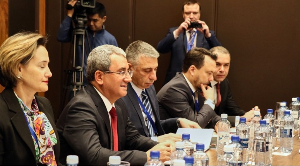 astanada-suriya-bohranina-hesr-olunmush-xxi-sammit-ishe-bashlayib-foto