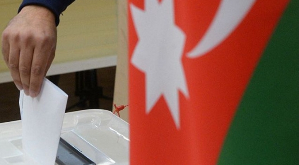 azerbaycanin-siyasi-partiyalarinin-30-mine-yaxin-mushahidechisi-prezident-sechkilerini-izleyecek