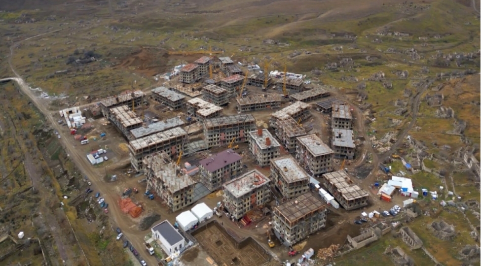 bu-il-cebrayil-sheherine-2158-kechmish-mecburi-kochkun-qayidacaq-video