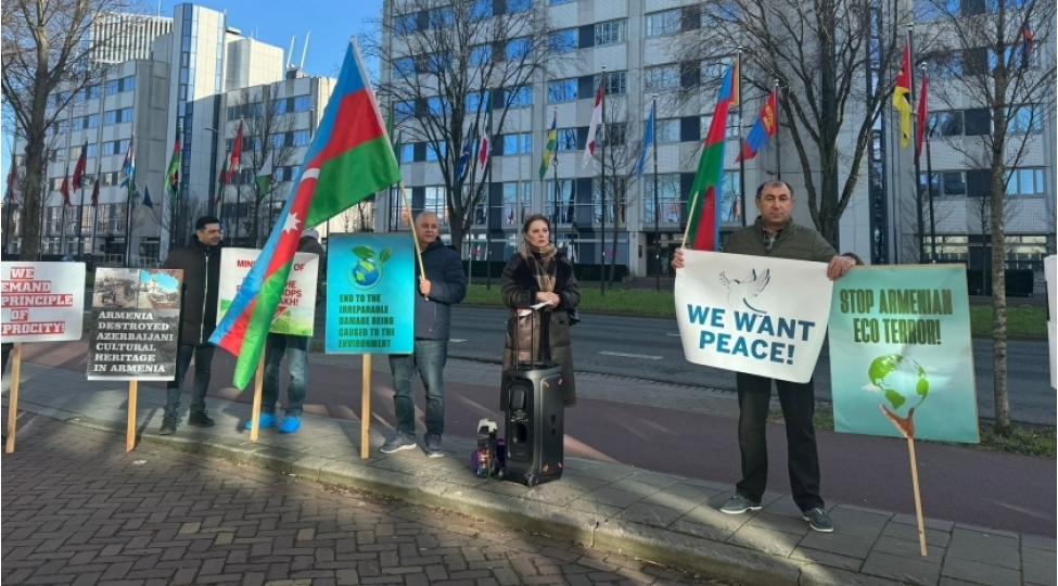 azerbaycan-diasporunun-uzvleri-haaqada-minaterroruna-qarshi-dinc-etiraz-aksiyasi-kechiribler