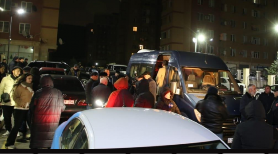 novbeti-koch-karvani-lachin-sheherine-chatib-menzillerin-acharlari-teqdim-edilib-yenilenib