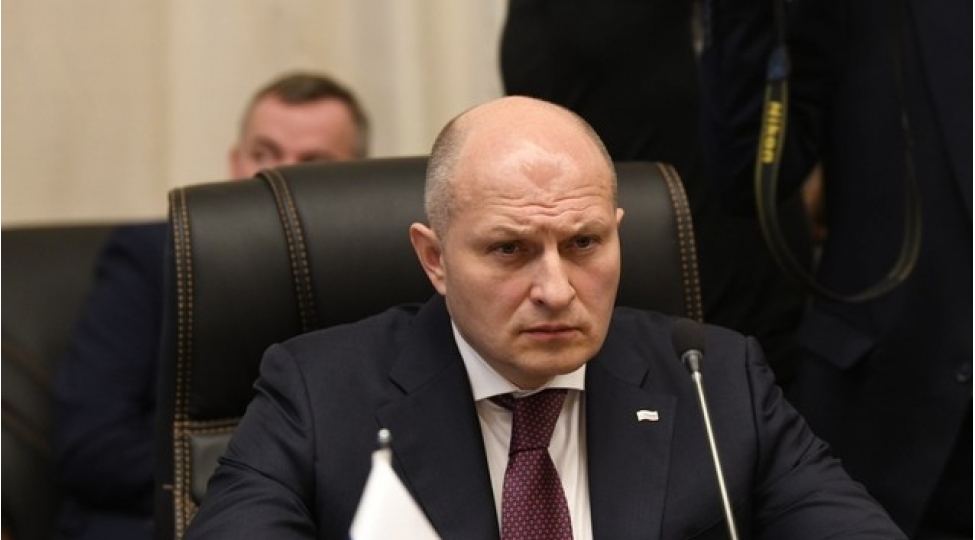 son-bir-il-erzinde-olkemizde-60-dan-chox-azerbaycanli-mutexessis-hazirliq-kechib-rusiyali-nazir