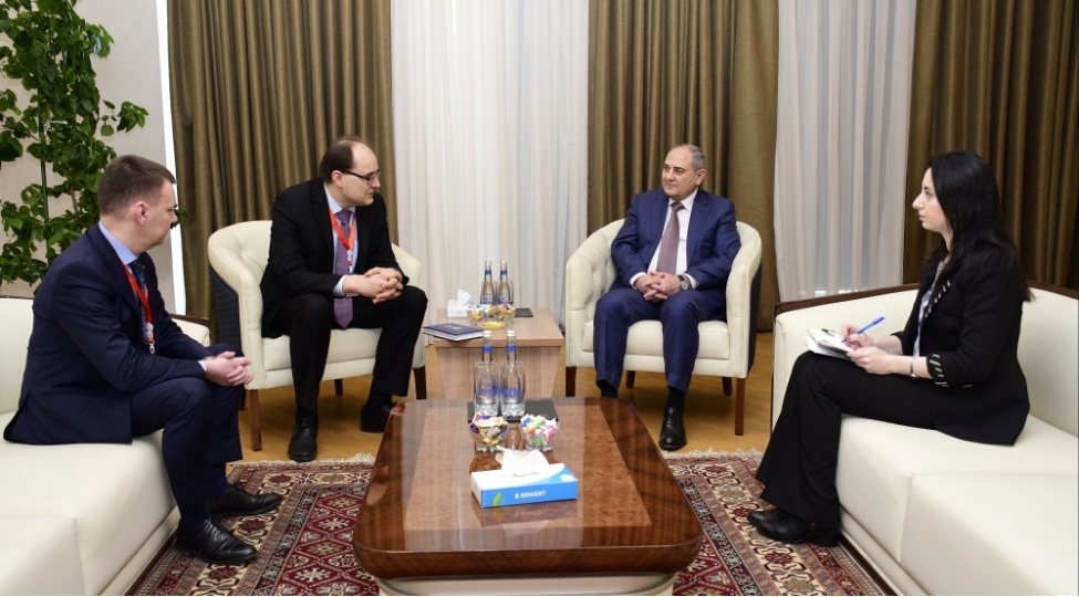 yap-sedrinin-muavini-tahir-budaqov-mdb-mushahide-missiyasi-qerargahinin-rehberi-ile-gorushub