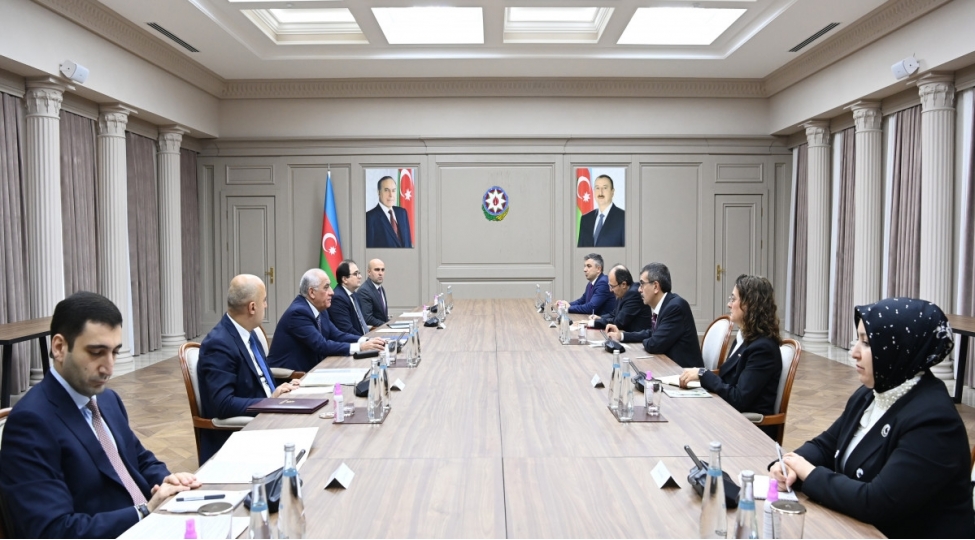 bash-nazir-eli-esedov-turkiyenin-milli-tehsil-naziri-ile-gorushub