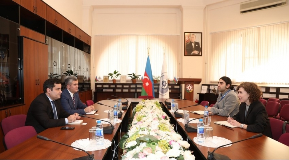 ombudsman-aparatinin-rehberi-atet-in-mushahide-missiyasinin-uzvunu-sechkilere-hazirliqla-bagli-melumatlandirib-foto