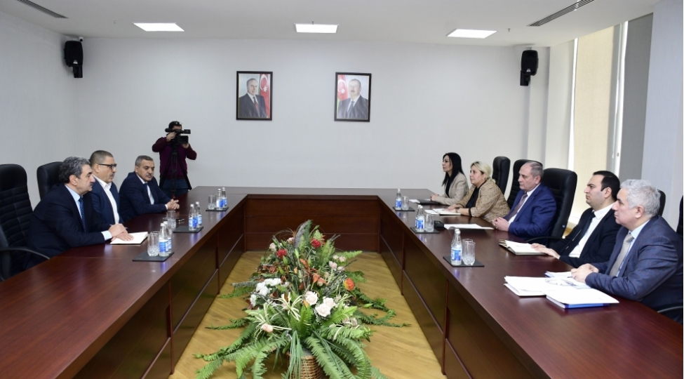 yap-sedrinin-muavini-tahir-budaqov-sivil-toplum-monitorinq-koalisiyasinin-hemsedrlerini-qebul-edib-foto