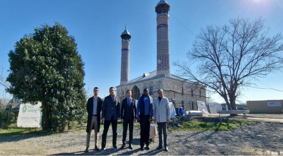 parlamentlerarasi-ittifaqin-bash-katibi-agdama-sefer-edib-foto