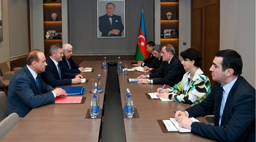 ceyhun-bayramov-mdb-pa-shurasinin-bash-katibi-ile-sechkilere-hazirliq-meselelerini-muzakire-edib