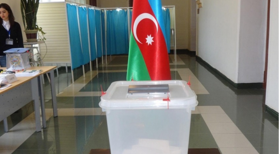 azerbaycanda-kechirilen-novbedenkenar-prezident-sechkilerinde-sesverme-basha-chatib