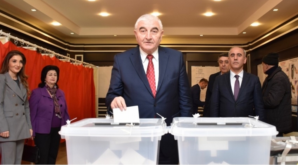 mezahir-penahov-sesvermede-ishtirak-edib-foto