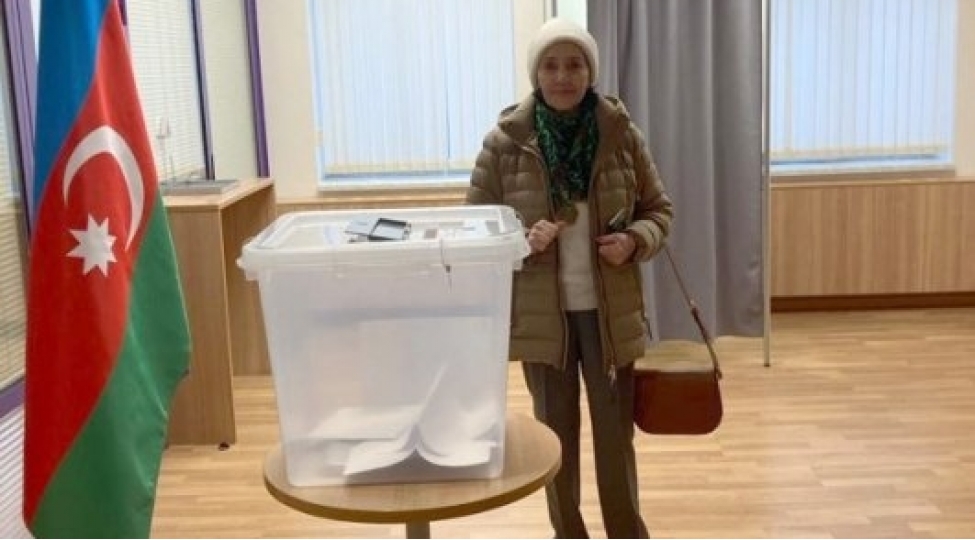 estoniyadaki-sefirliyimizde-sesverme-prosesinde-gencler-xususi-fealliqlari-ile-sechilirler