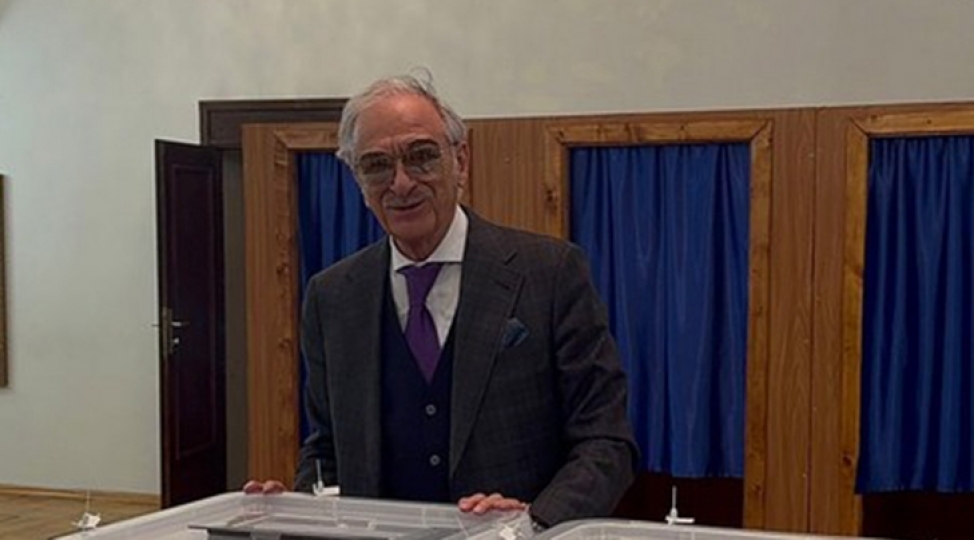 polad-bulbuloglu-eminem-ki-mudrik-xalqimiz-bu-gun-duzgun-sechim-edecek