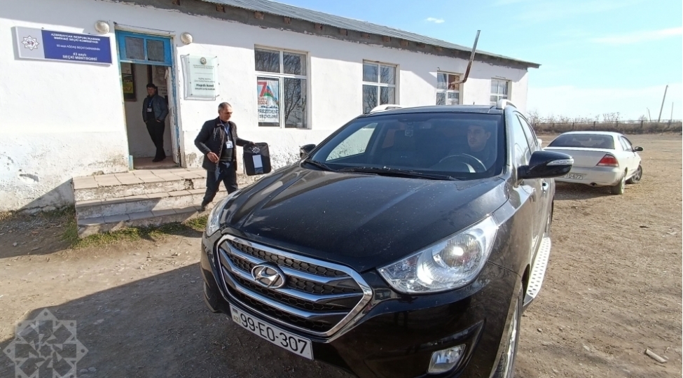 azerbaycanin-en-yashli-sechicisi-ses-verib