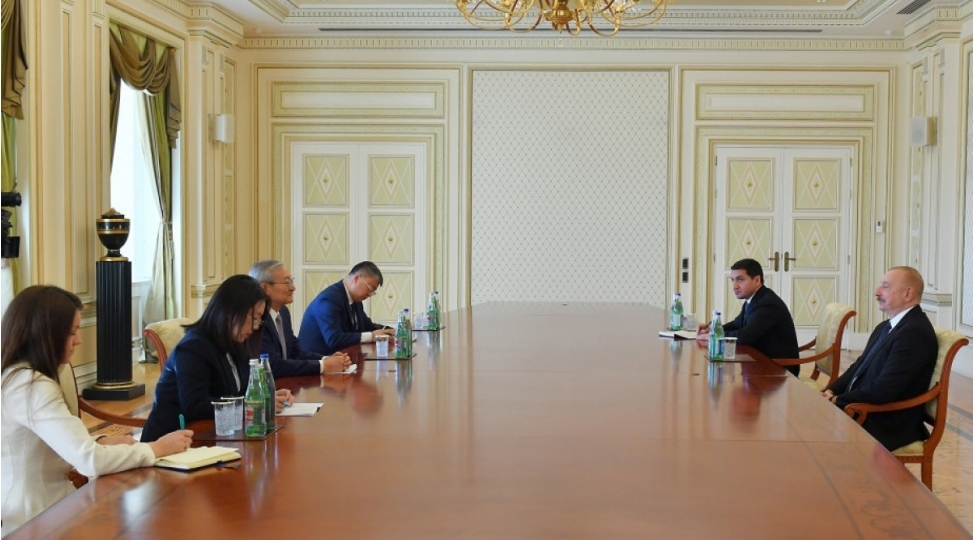 prezident-ilham-eliyev-shet-in-bash-katibini-qebul-edib-yenilenib