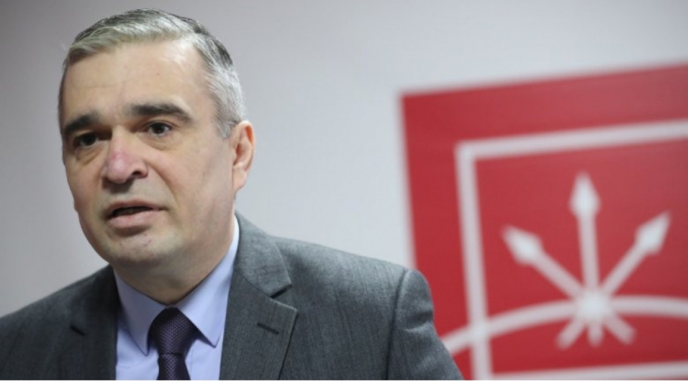 ilqar-memmedov-prezident-sechkilerinde-qelebe-munasibetile-ilham-eliyevi-tebrik-edib