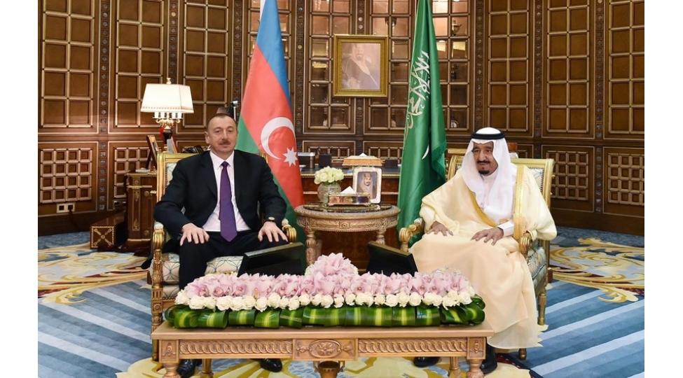 seudiyye-erebistani-krali-ilham-eliyevi-sechkilerde-inamli-qelebesi-munasibetile-tebrik-edib