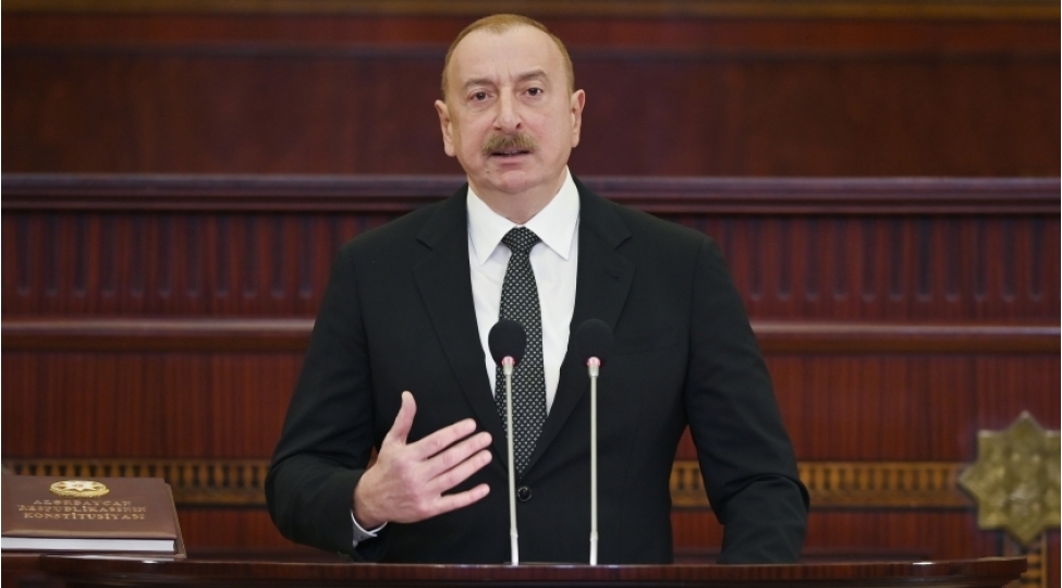 ele-bir-genc-nesil-yetishdirmeliyik-ki-bizim-kimi-daim-milli-enenelere-sadiq-olsun