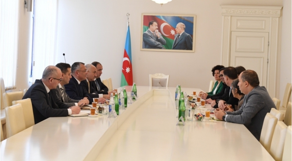 dovlet-komitesinde-dunya-banki-numayendeleri-ile-gorush-olub