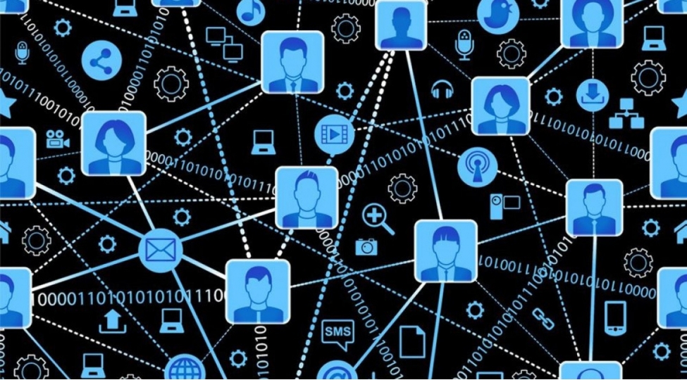 qadinlar-kishilerle-muqayisede-gundelik-sosial-shebekede-16-deqiqe-daha-chox-zaman-kechirirler