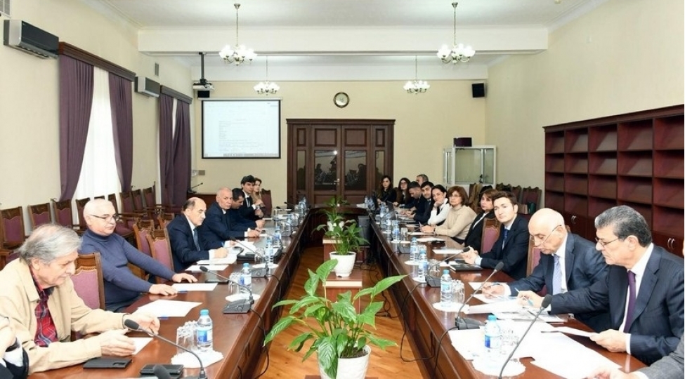 agdamda-bir-sira-turbe-korpu-mescid-ve-hamamlar-dovlet-muhafizesine-goturulecek-siyahi