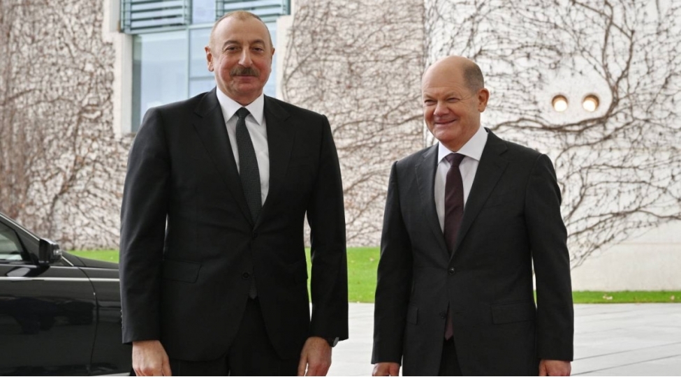 olaf-sholts-prezident-ilham-eliyevi-sechkilerde-qelebe-munasibetile-tebrik-edib