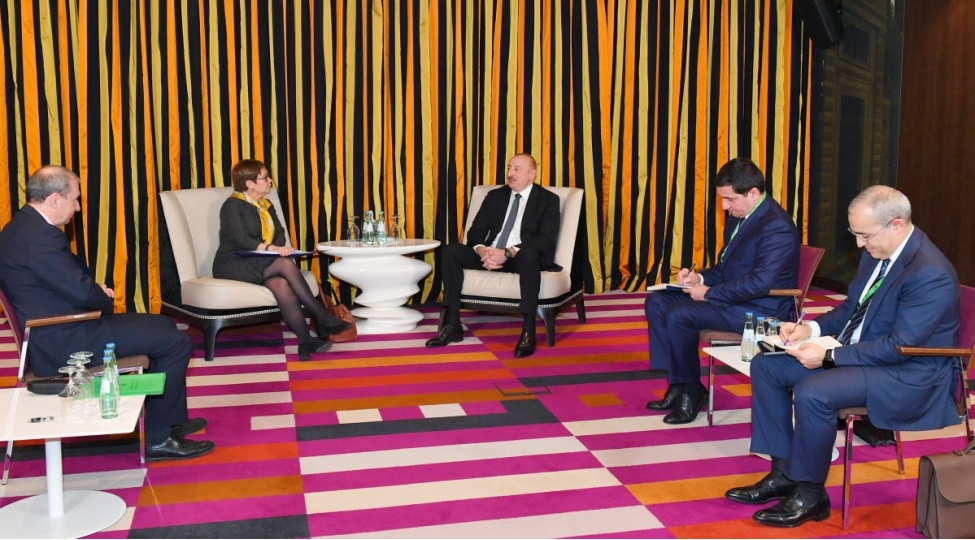 dovlet-bashchisi-munxende-avropa-yenidenqurma-ve-inkishaf-bankinin-prezidenti-ile-gorushub-foto