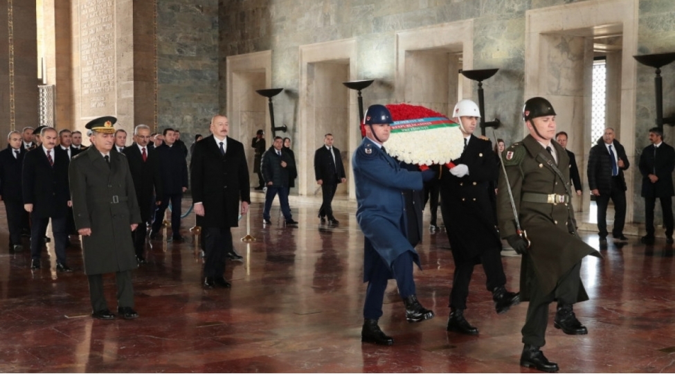prezident-ilham-eliyev-ankarada-anitqebiri-ziyaret-edib-yenilenibfoto
