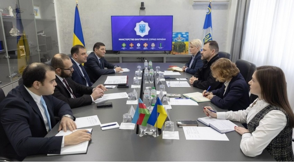 sefir-naziri-resmi-bakinin-kiyeve-humanitar-yardimi-barede-melumatlandirib