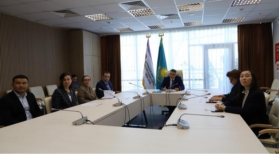 azerbaycanla-qazaxistan-arasinda-meshgulluq-sahesinde-fealiyyet-plani-imzalanib-foto
