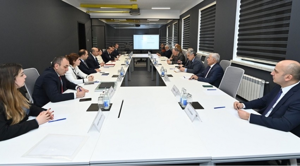 qarabag-universitetinin-fealiyyet-istiqametleri-ve-hedefleri-muzakire-edilib