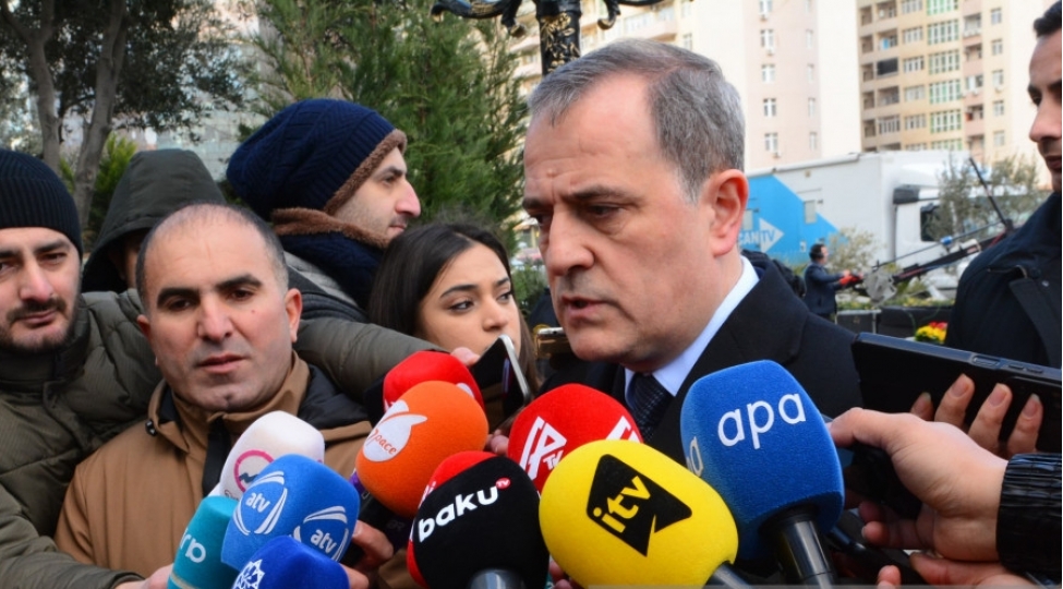 nazir-bezi-chevreler-azerbaycan-ermenistan-sherti-serhedindeki-sakitlikden-narahat-idi