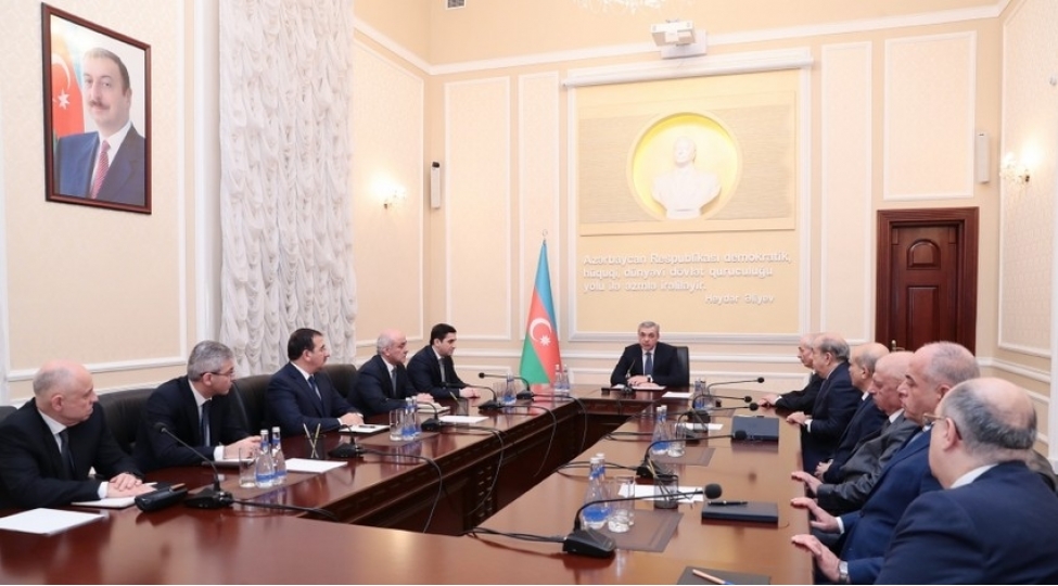 yeni-edliyye-naziri-kollektive-teqdim-olunub-foto